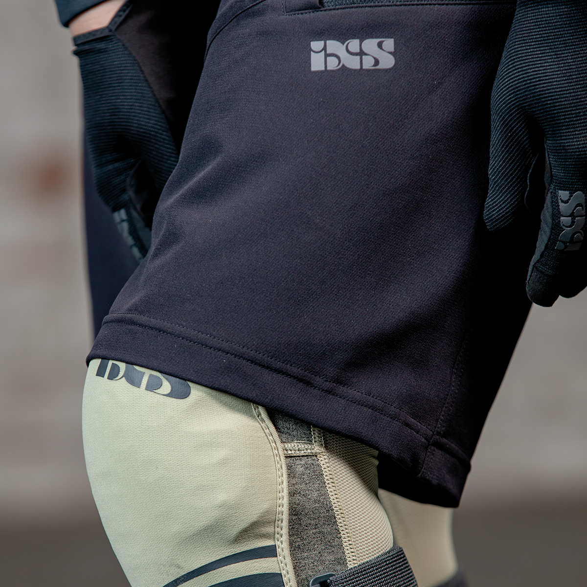 iXS Women's Carve EVO Shorts